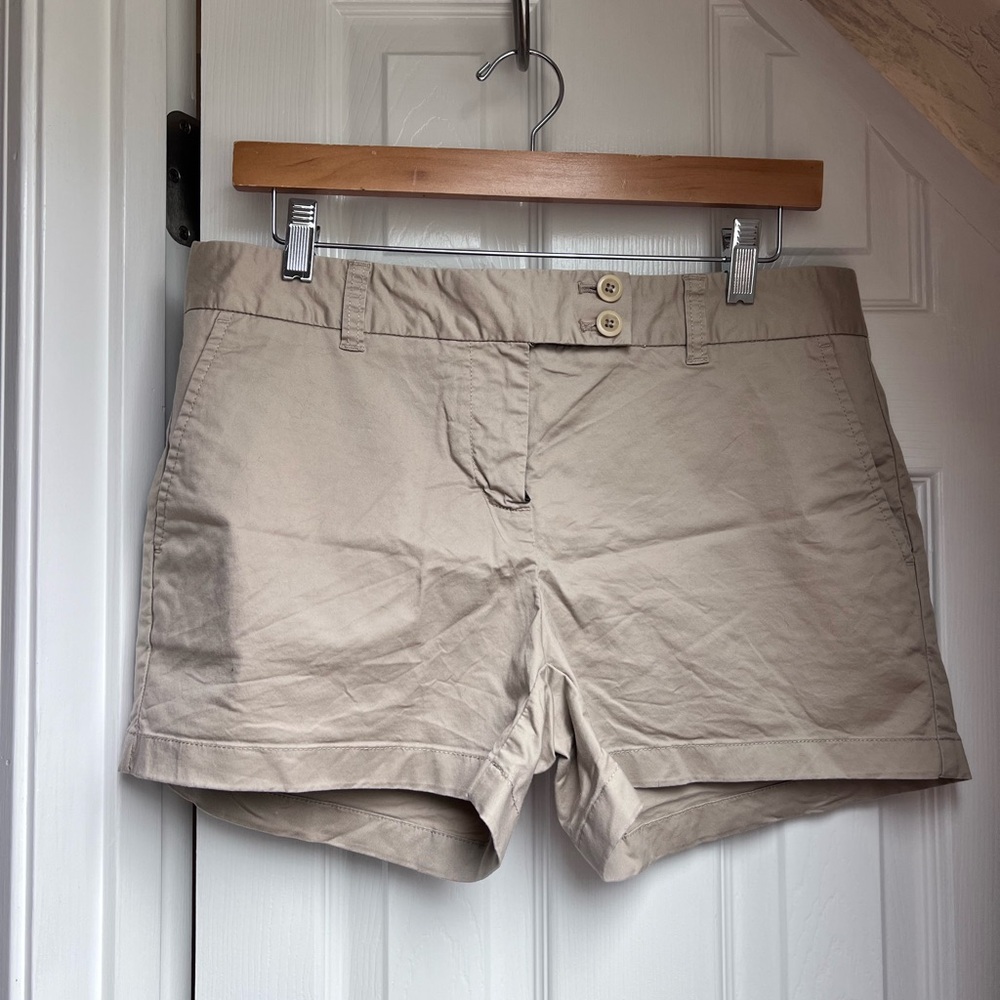 Khaki Vineyard Vines Shorts (barely worn)